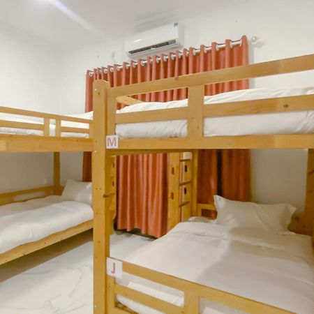 Easy Backpackers Paradise 시아누크빌 외부 사진