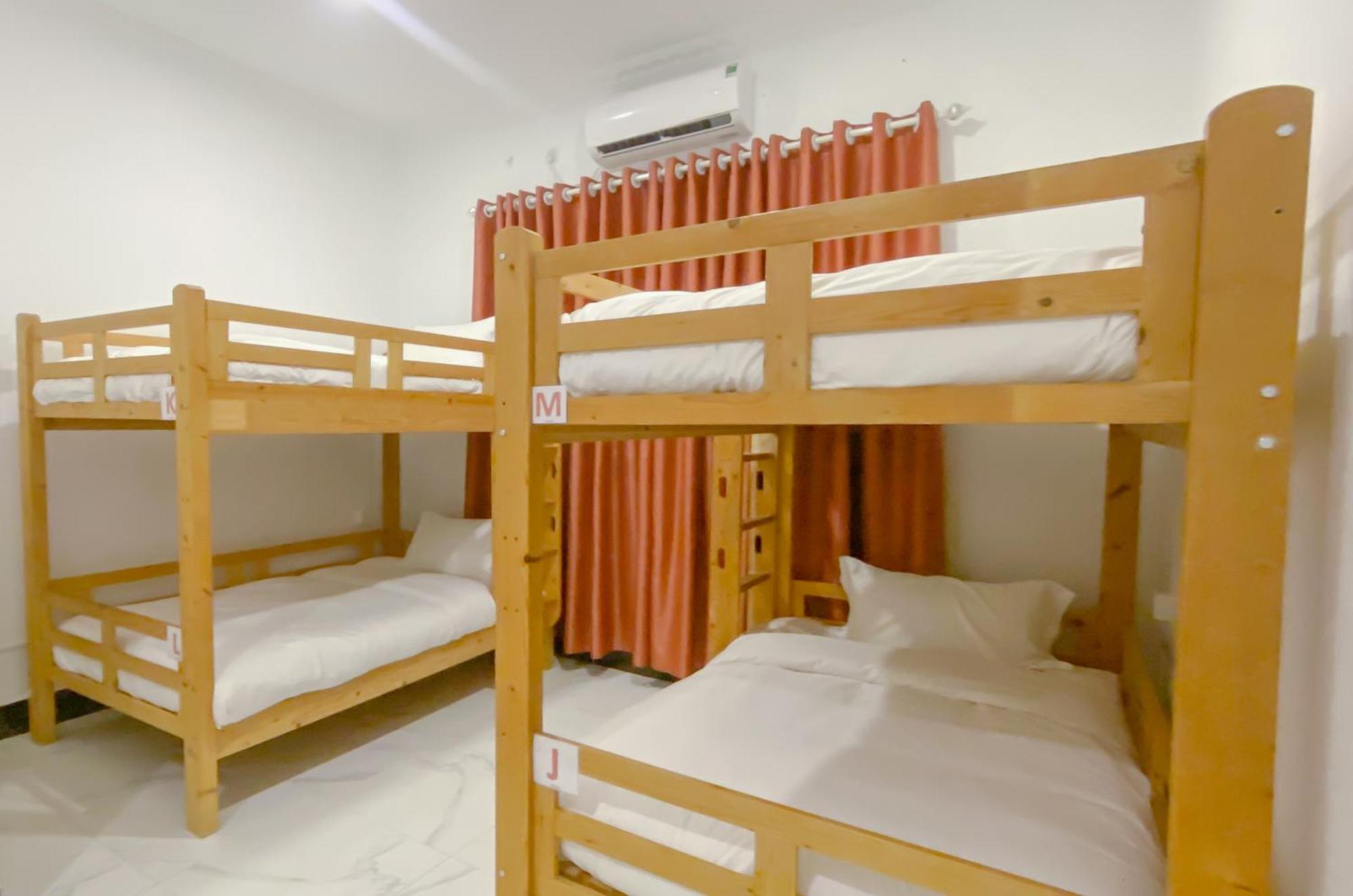 Easy Backpackers Paradise 시아누크빌 외부 사진